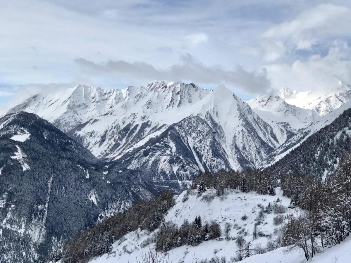 La Lupa Apartment - In The Heart Of Aosta With Car Box المظهر الخارجي الصورة